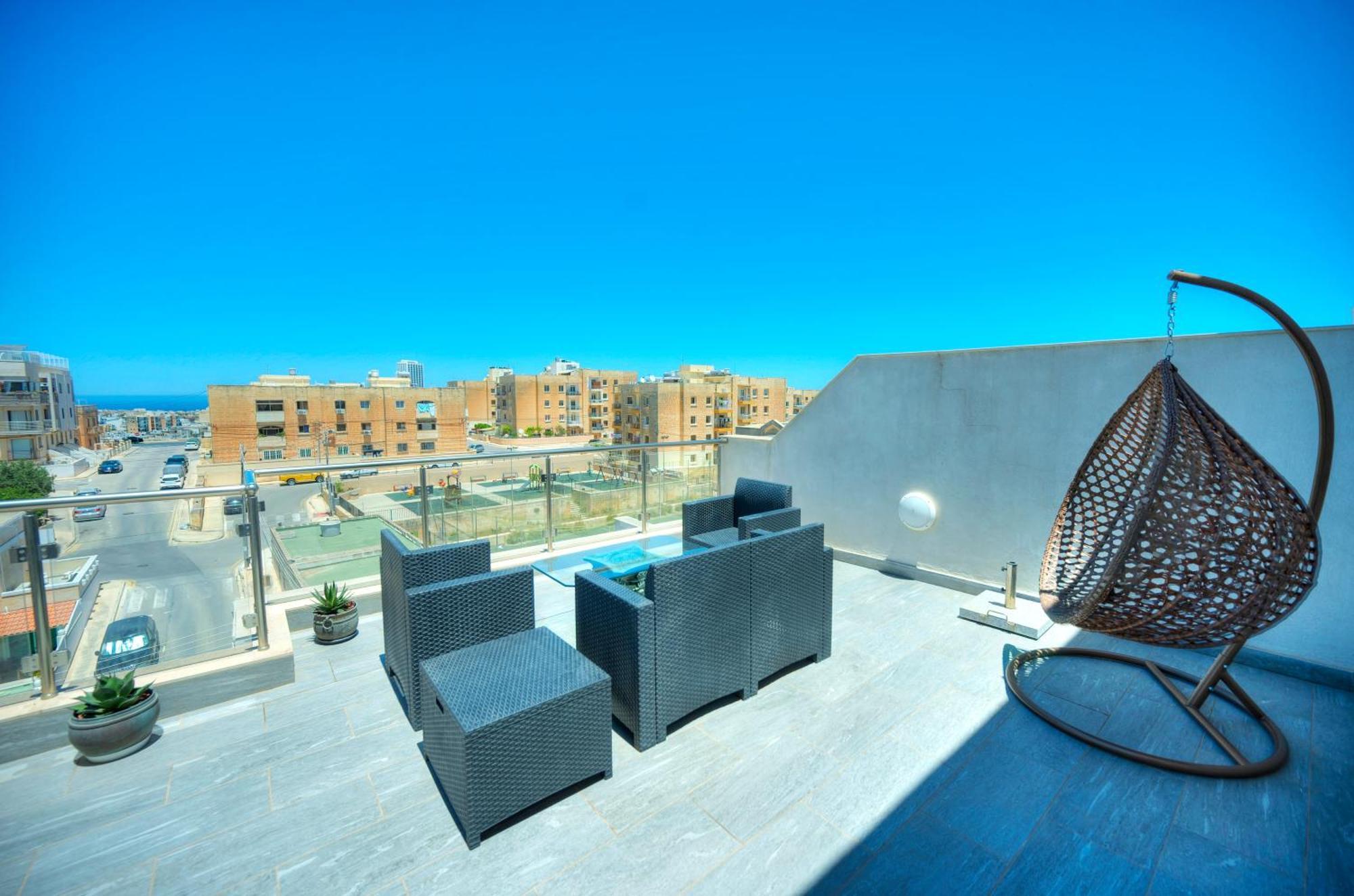 Luxurious Penthouse With 2 Large Terraces Dger1-1 Apartment Saint Julian's ภายนอก รูปภาพ